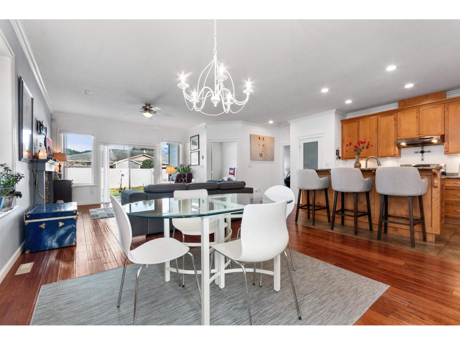 1 425 STUART STREET, Hope photo 5