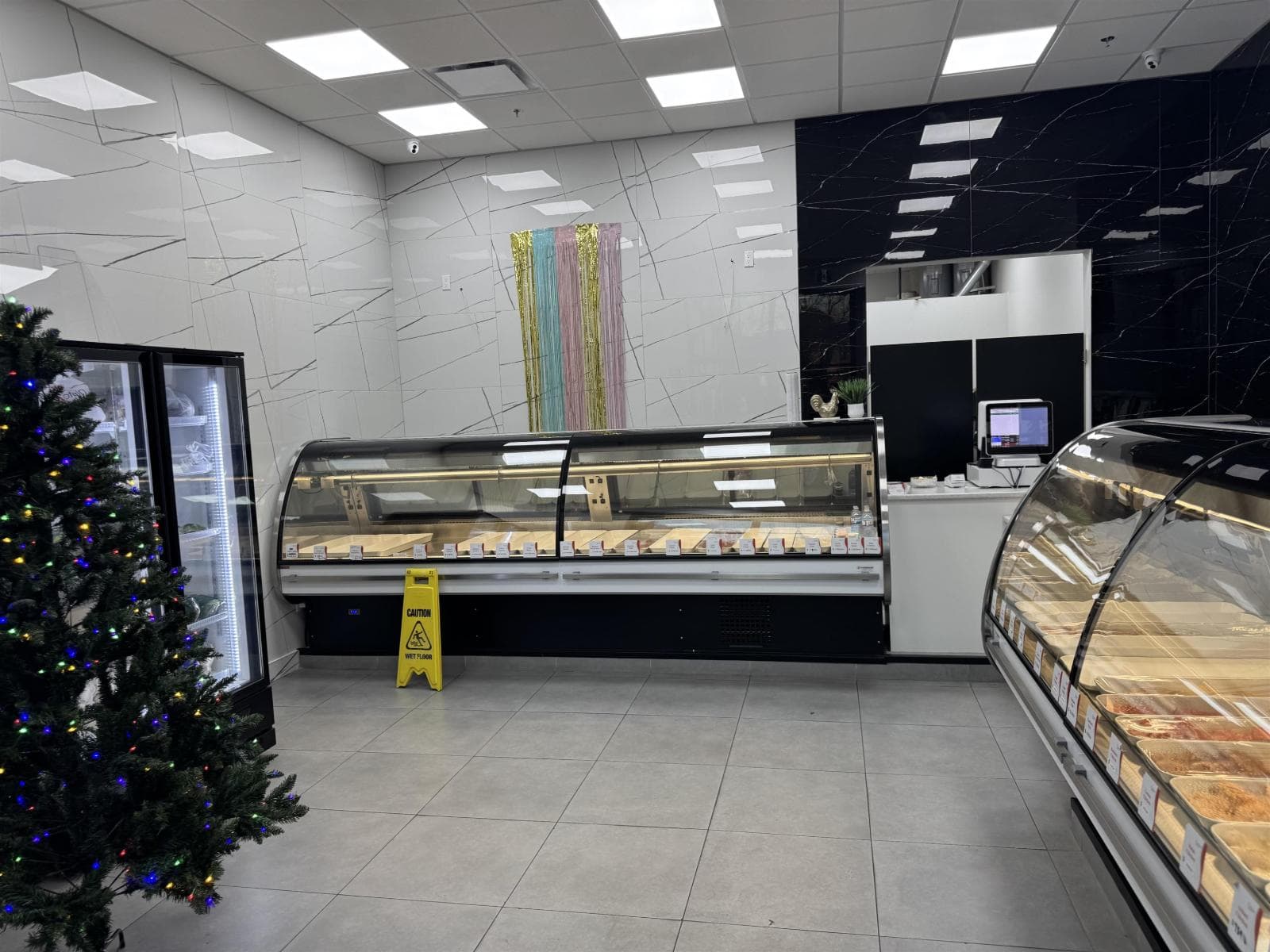 business at 17 12578 72 AVENUE — $219,000