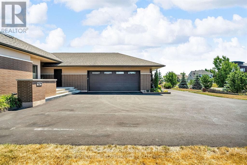 19 GEORGE PATRICK DRIVE photo 5