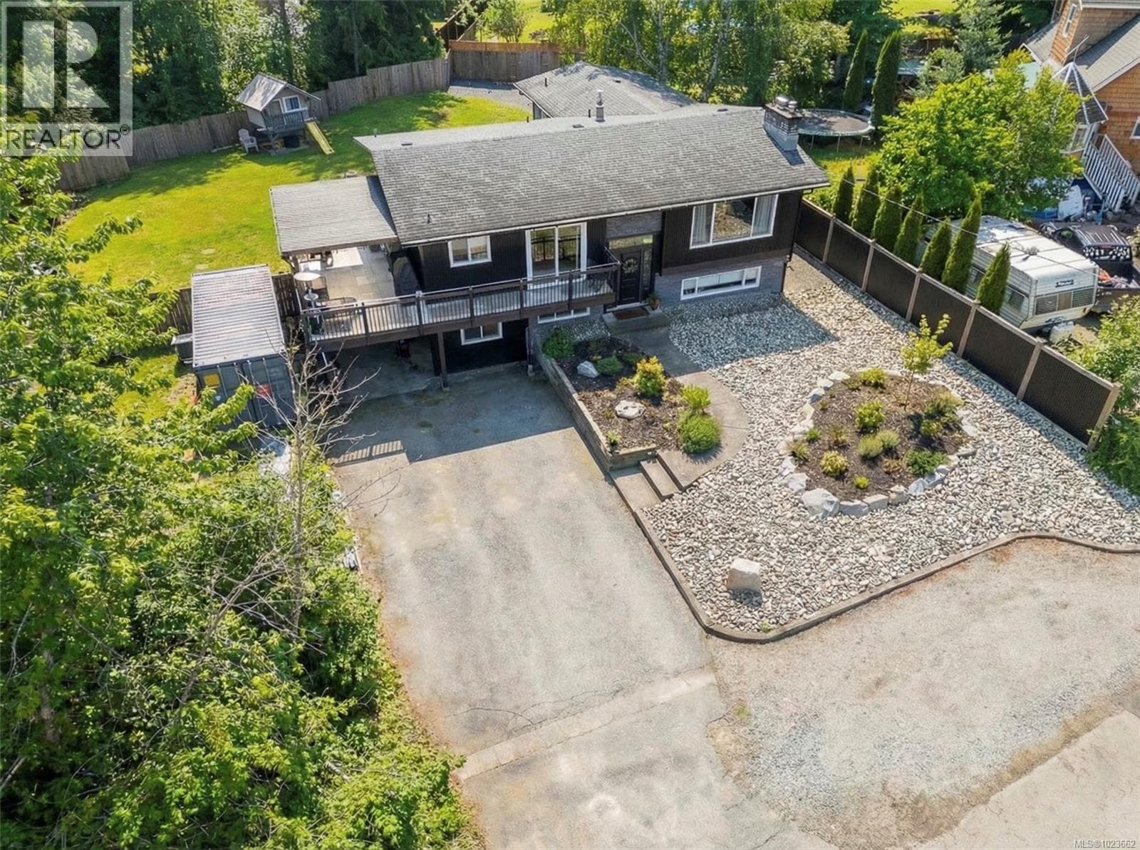 3422 Markham Pl photo 2