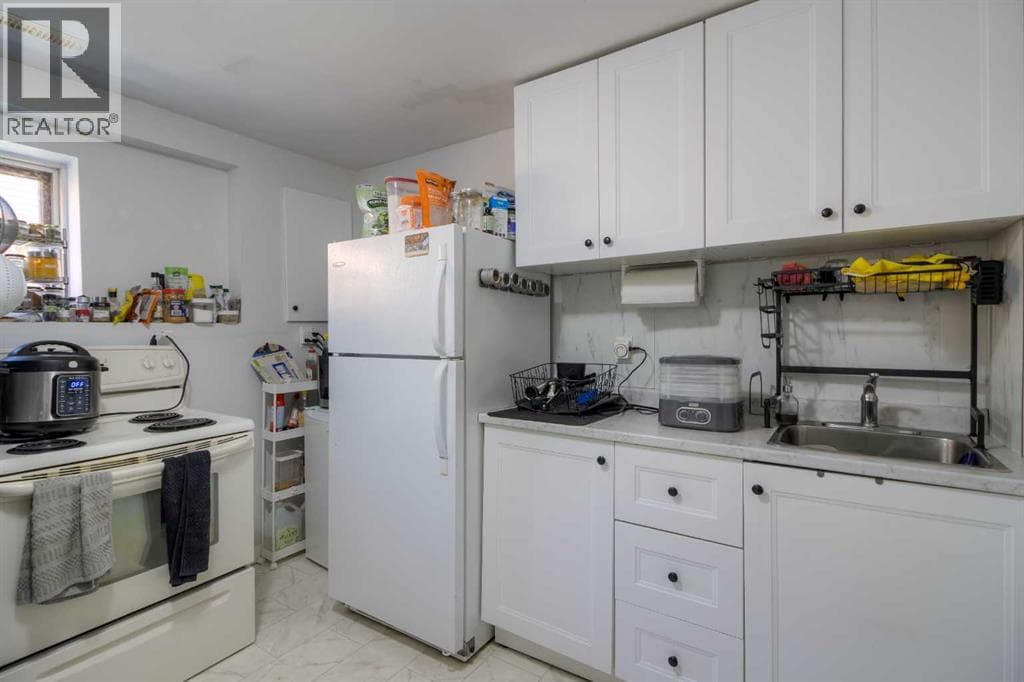7 cayuga Place W — photo 4