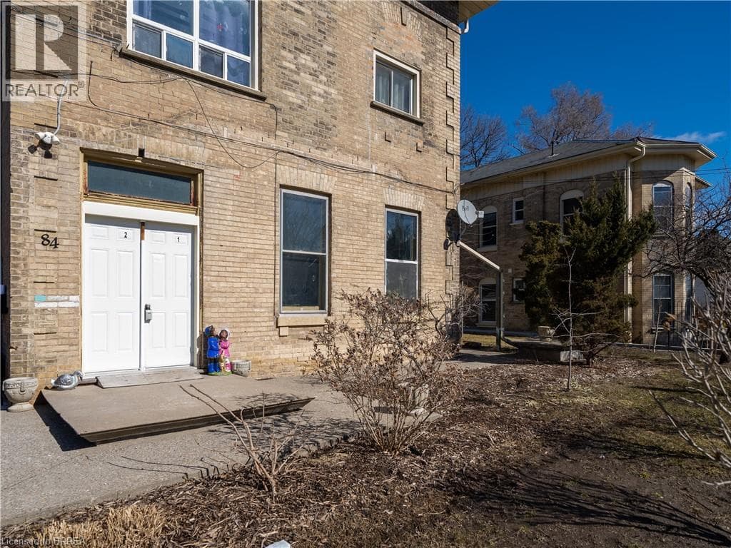 84 SHERIDAN Street photo 5