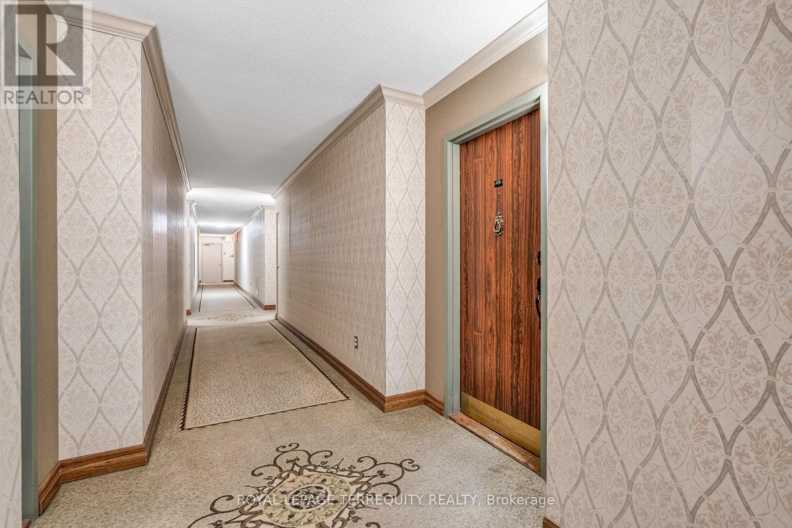 410 - 812 BURNHAMTHORPE ROAD photo 4