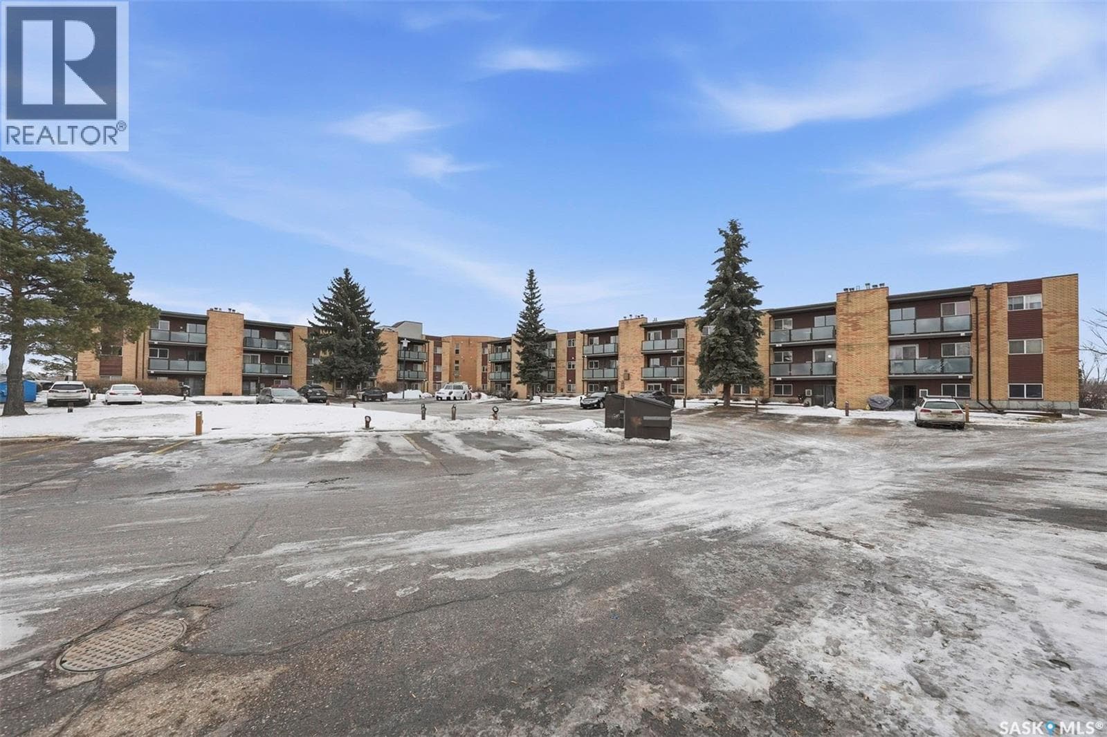 400 423 Tait COURT