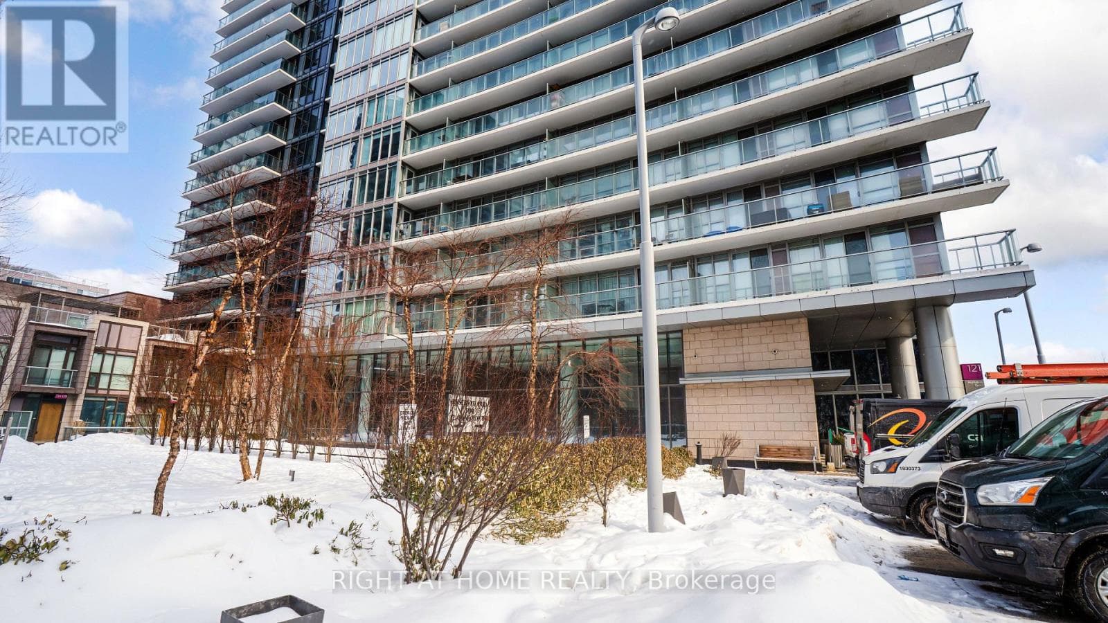 317 - 121 MCMAHON DRIVE photo 4
