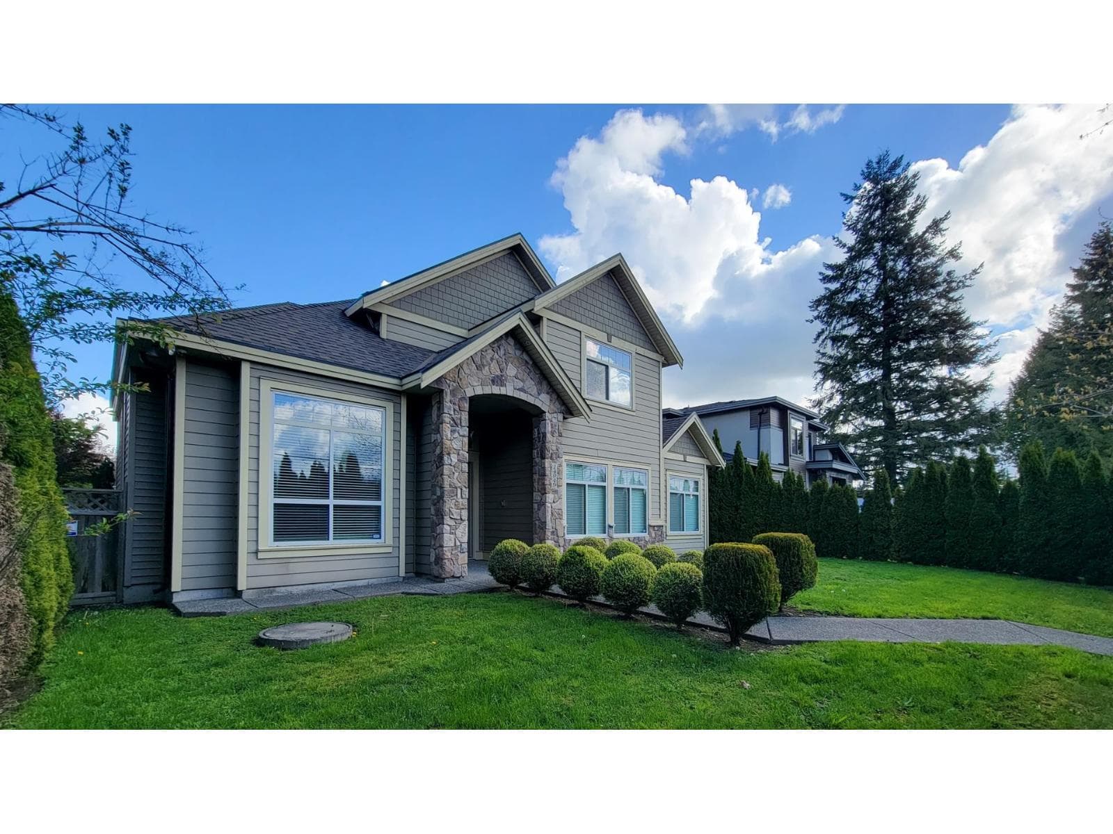 14949 96 AVENUE photo 2