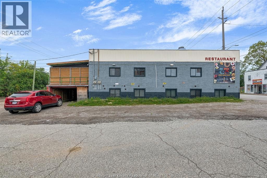 1011 WYANDOTTE West photo 3