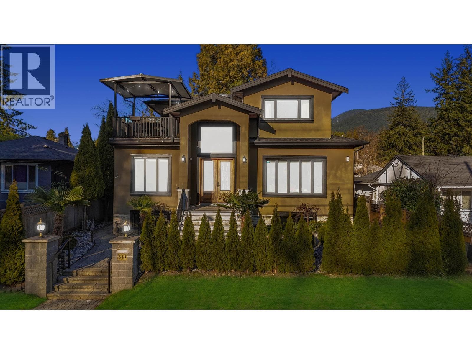 6 bed 7 bath single family at 512 W 23RD STREET — $3,198,000
