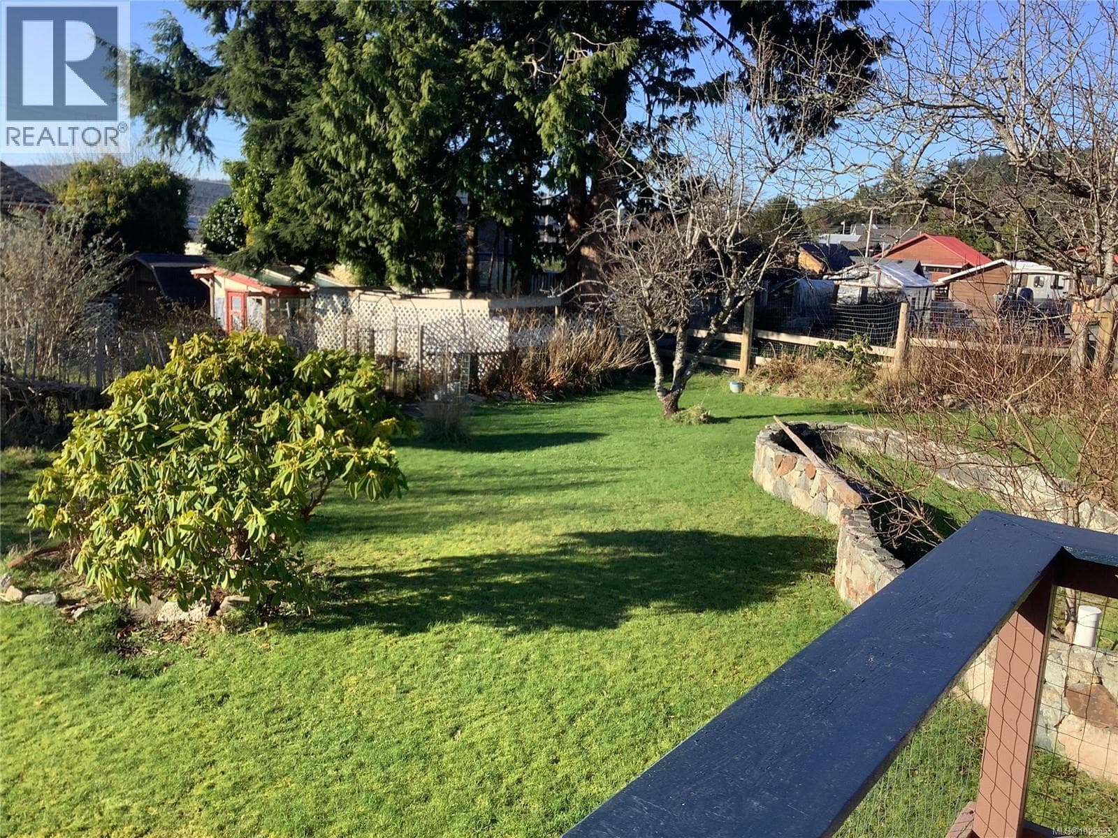 220 17th Ave photo 3