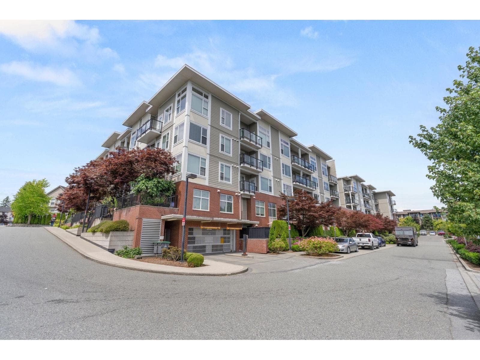 2 bed 2 bath single family at 412 15956 86A AVENUE — $564,900