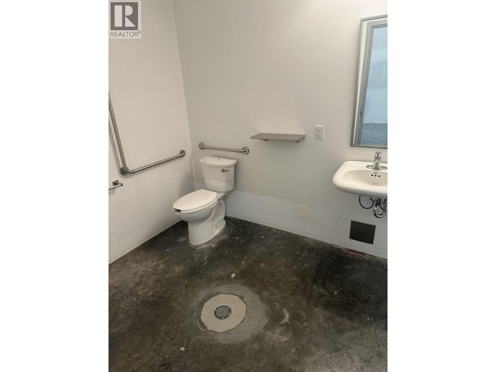 208 23251 FRASERWOOD WAY photo 4