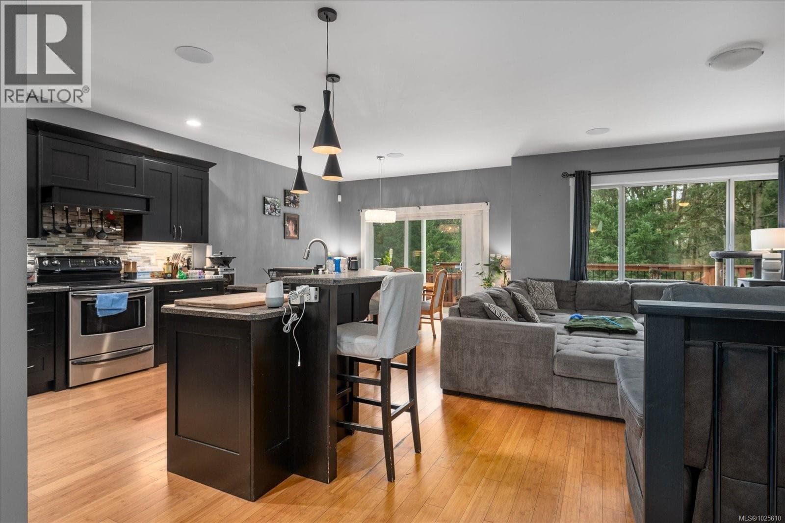 209 Shiloh Dr photo 4