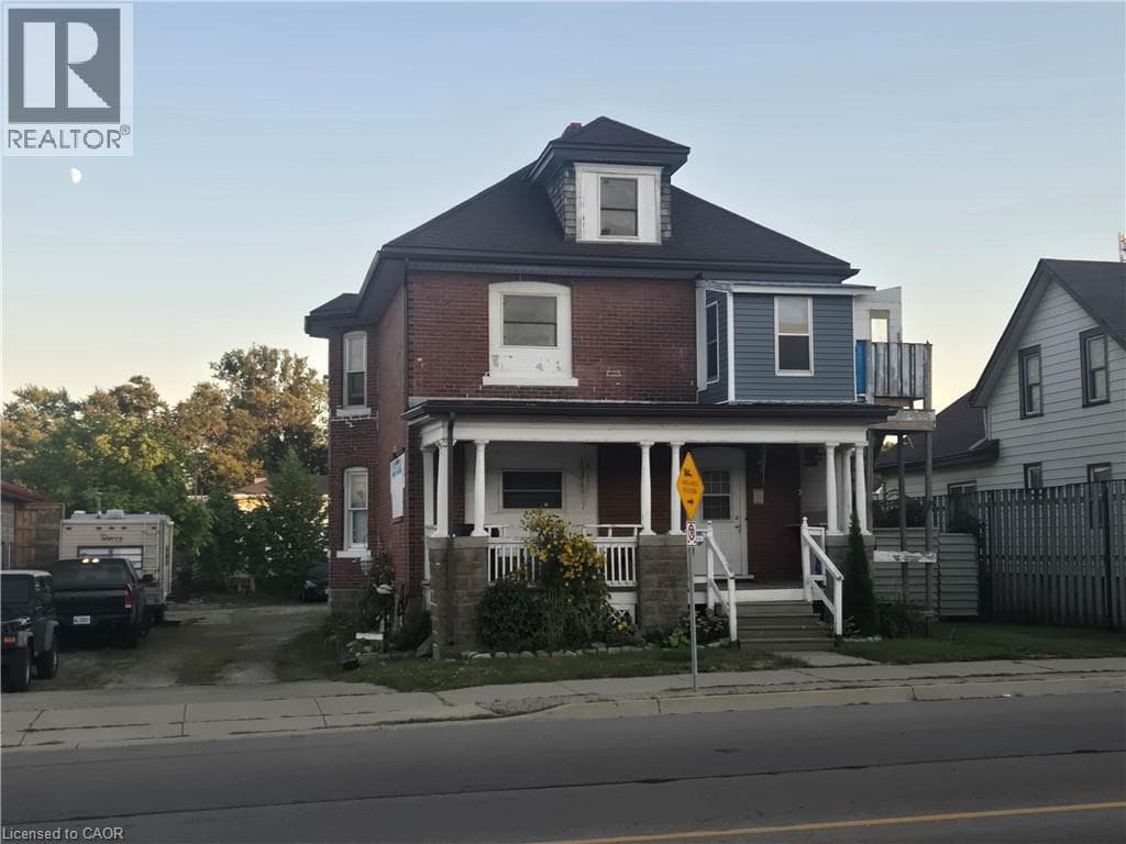 4 bed 3 bath single family at 13 TALBOT Street E — $599,900