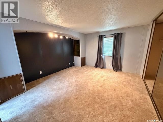 27 Prairie Sun COURT photo 5