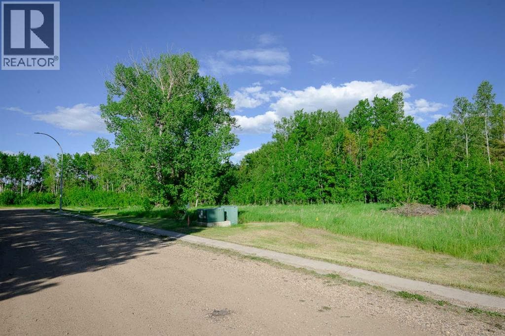 Lot 4 44 Avenue Close — photo 3