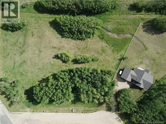 Lot 8 44 Avenue Close — photo 3
