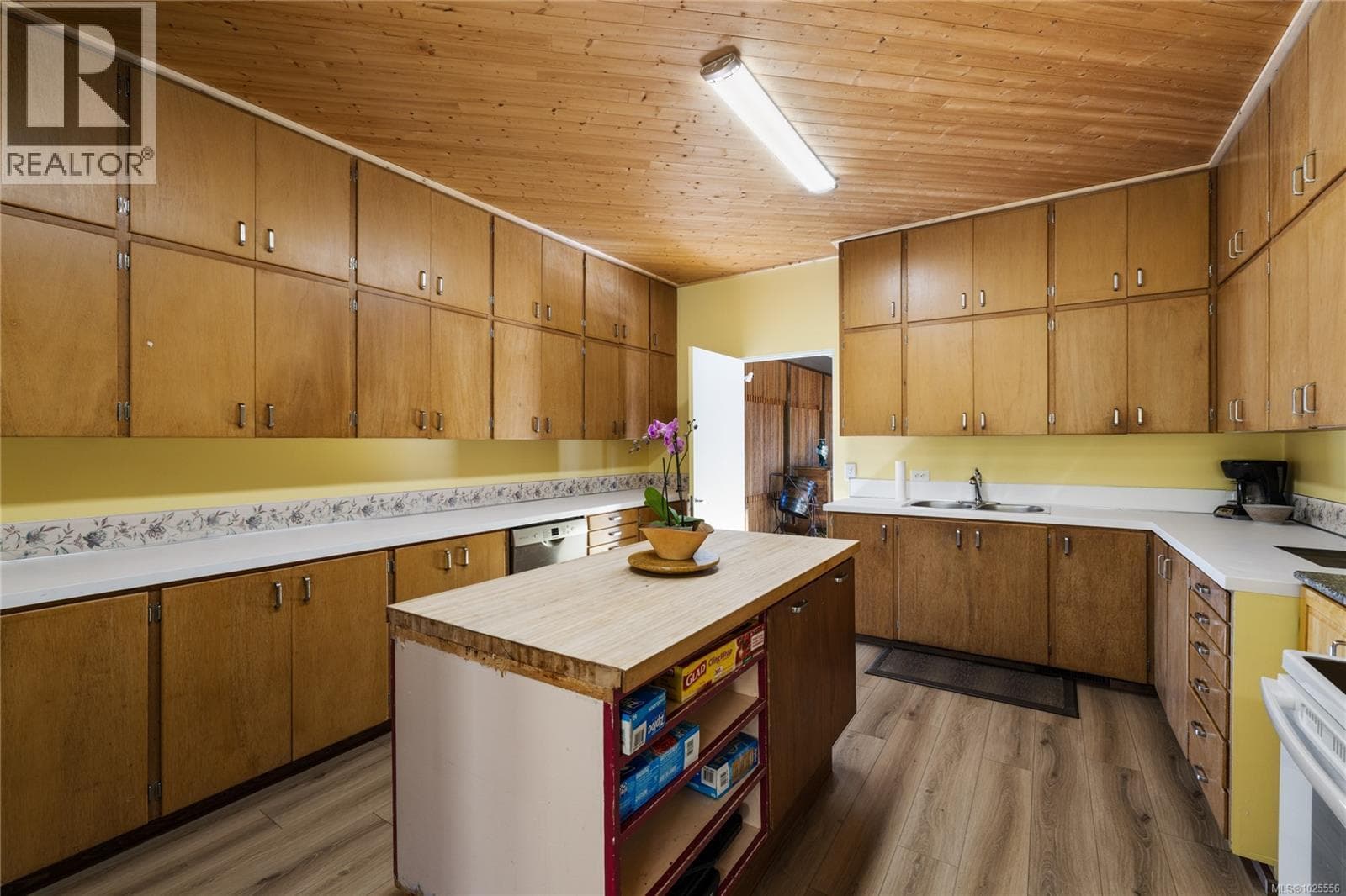 160 Kopina Dr photo 7