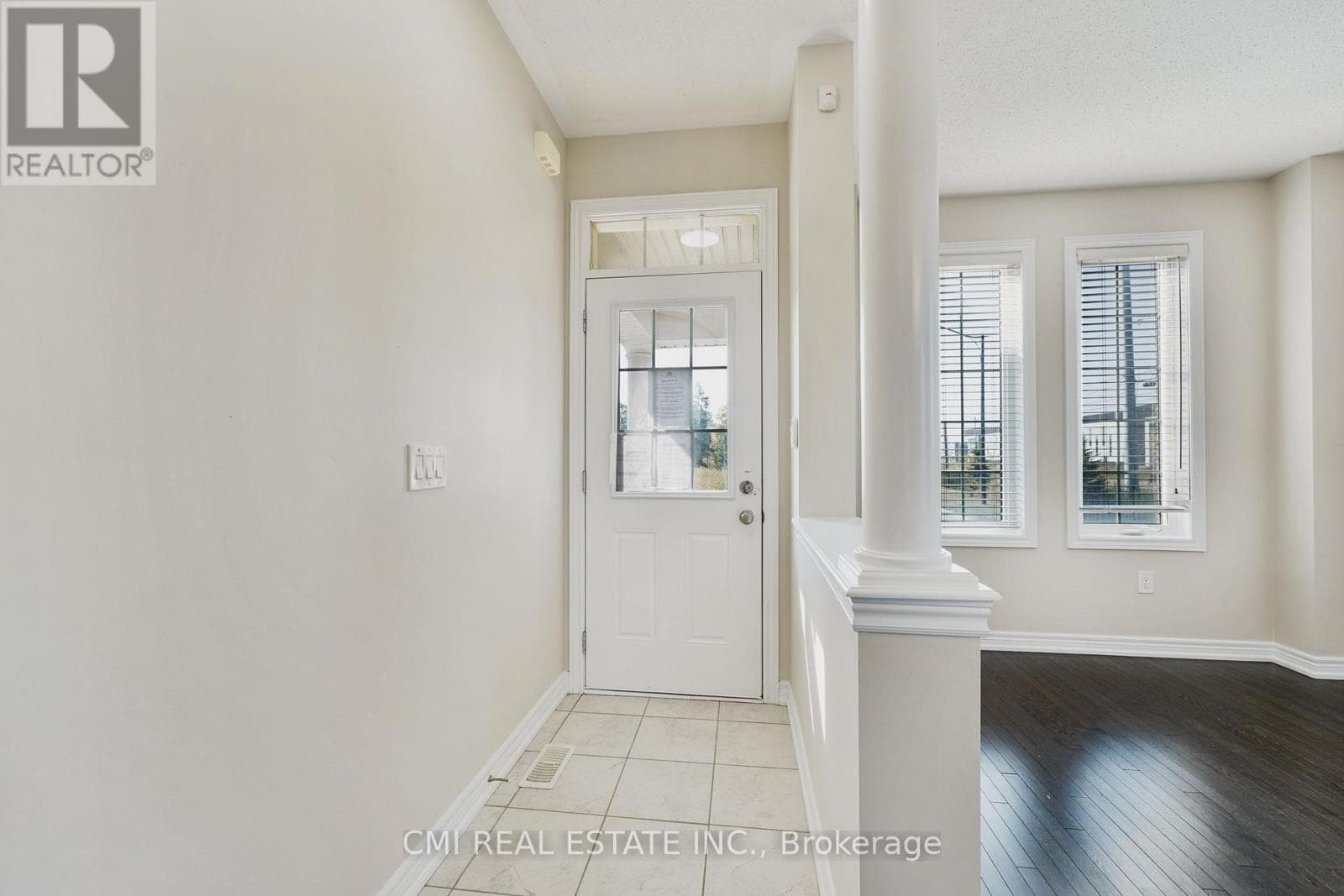 40 SPOKANNE STREET N photo 5