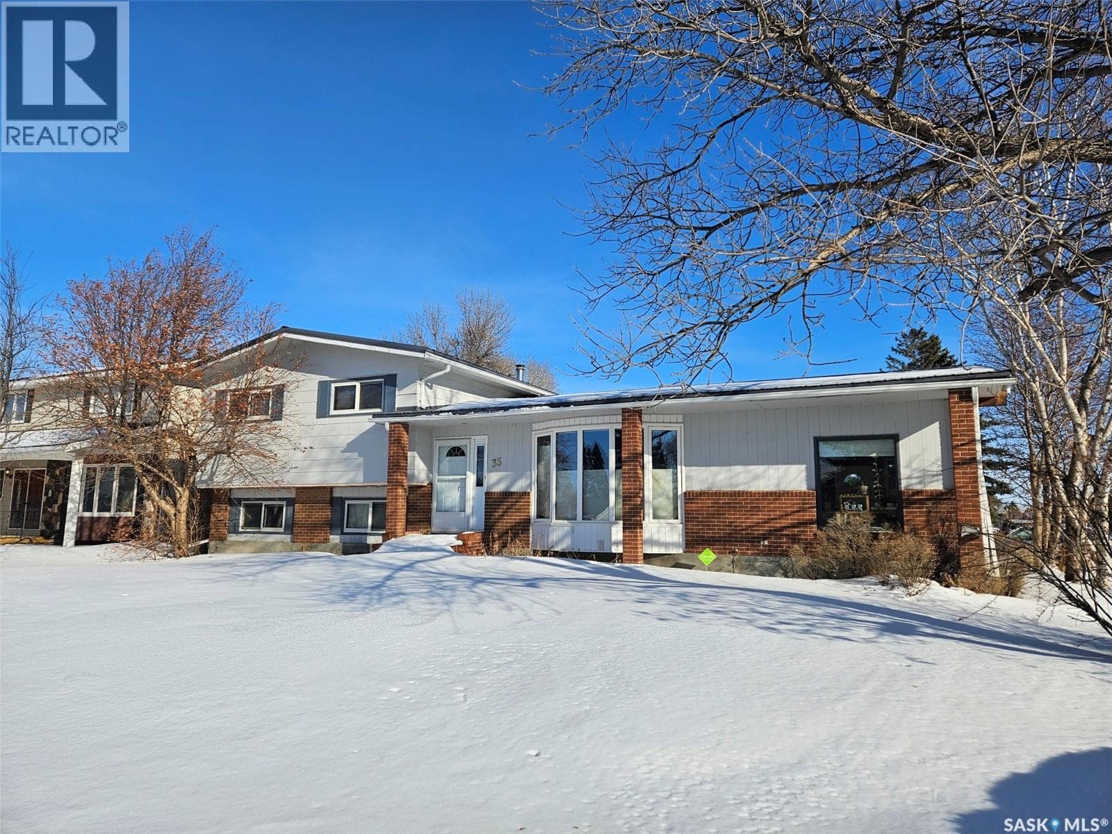 4 bed 3 bath single family at 35 Mountain DRIVE — $335,000