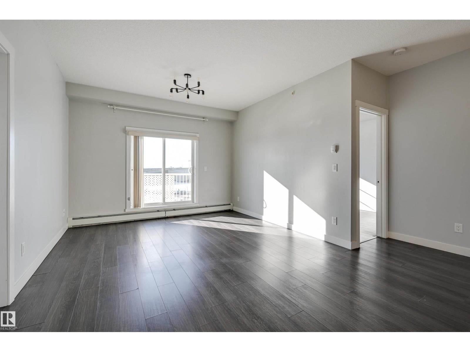 #411 3670 139 AV NW photo 5