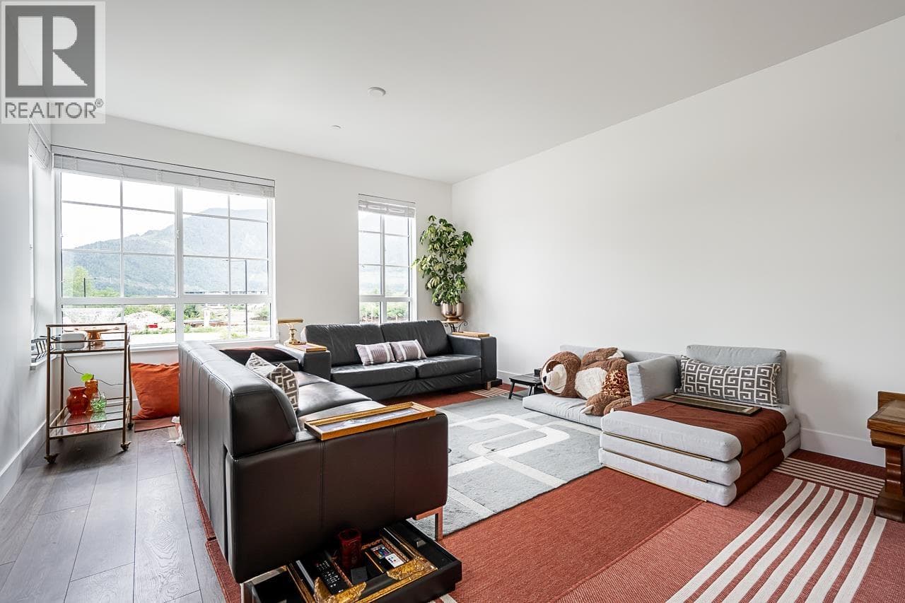 37981 HELM WAY photo 5