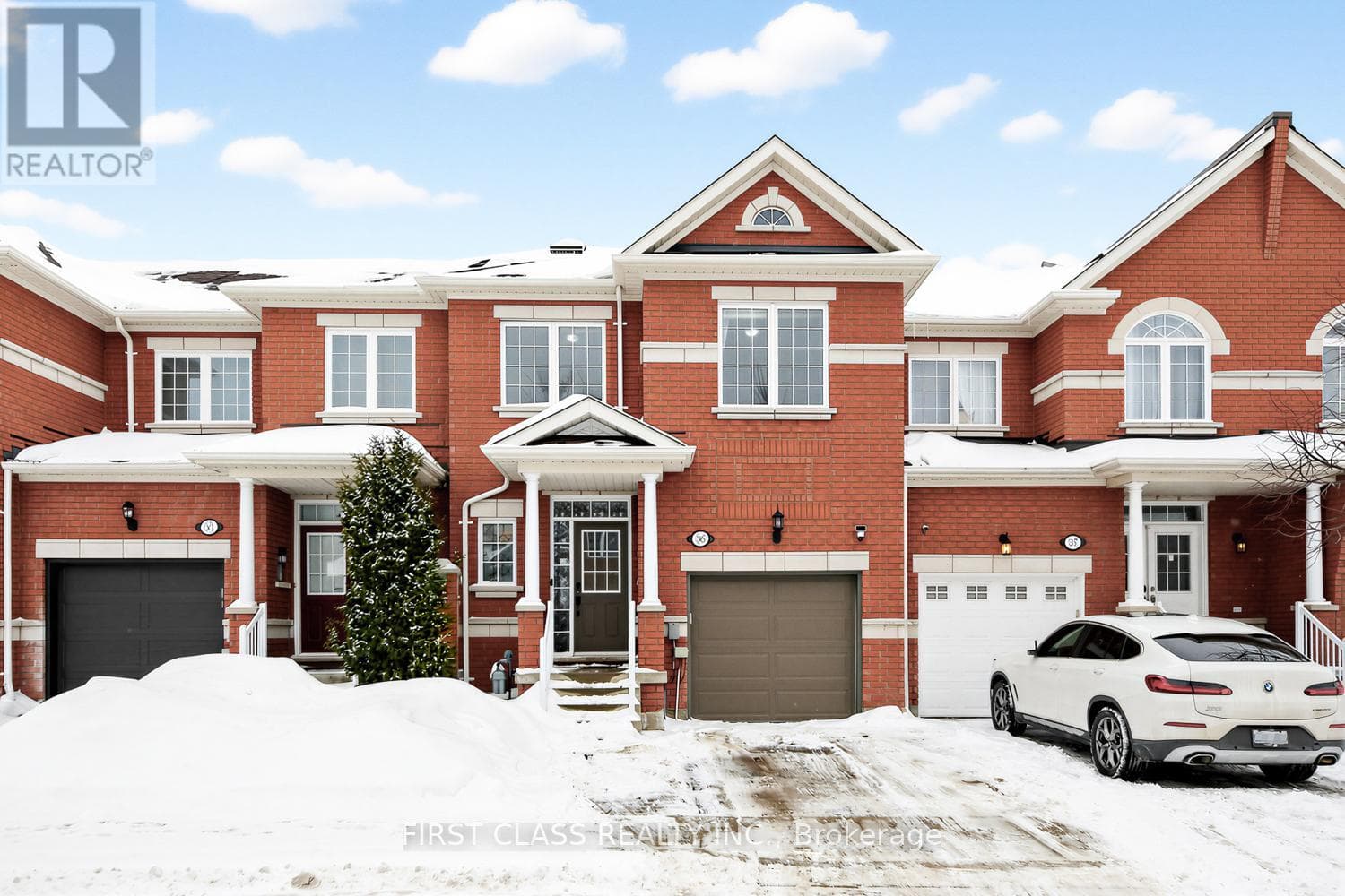 4 bed 3 bath single family at 36 - 8 TOWNWOOD DRIVE — $998,000