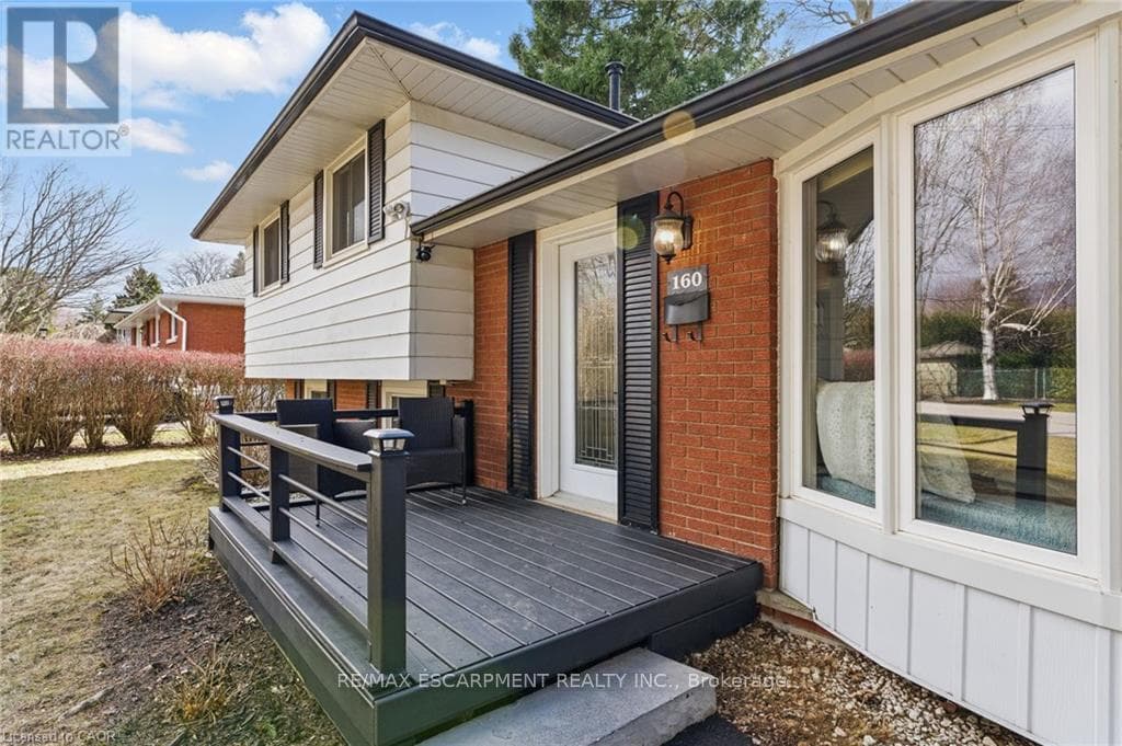 160 COUNCIL CRESCENT photo 3