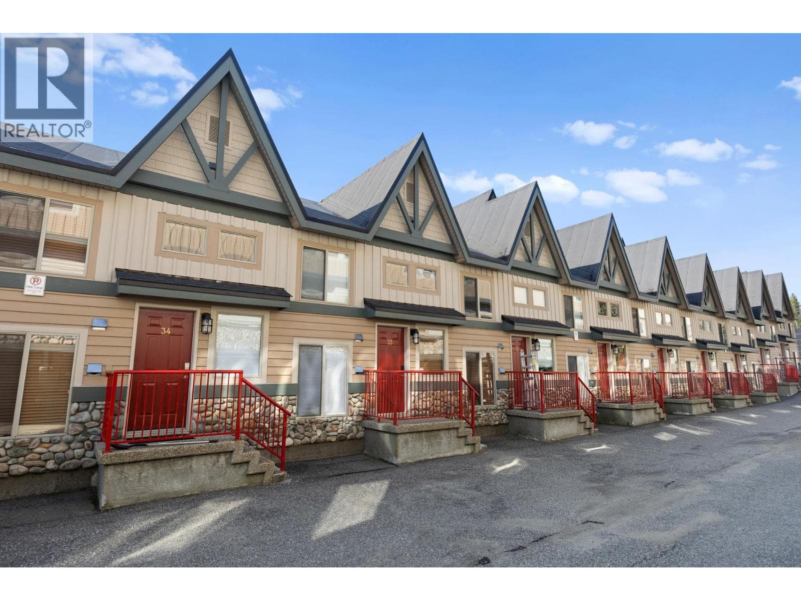 2 bed 3 bath single family at 7640 Porcupine Road Unit# 33 — $574,900