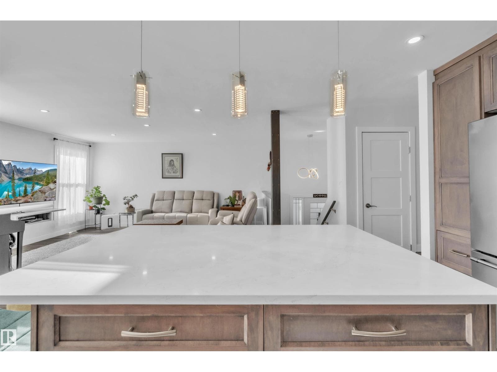 4414 50 AV photo 5
