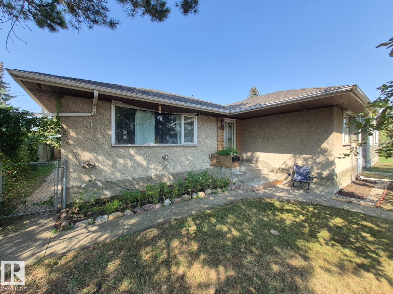 7920 Argyll RD NW — photo 3