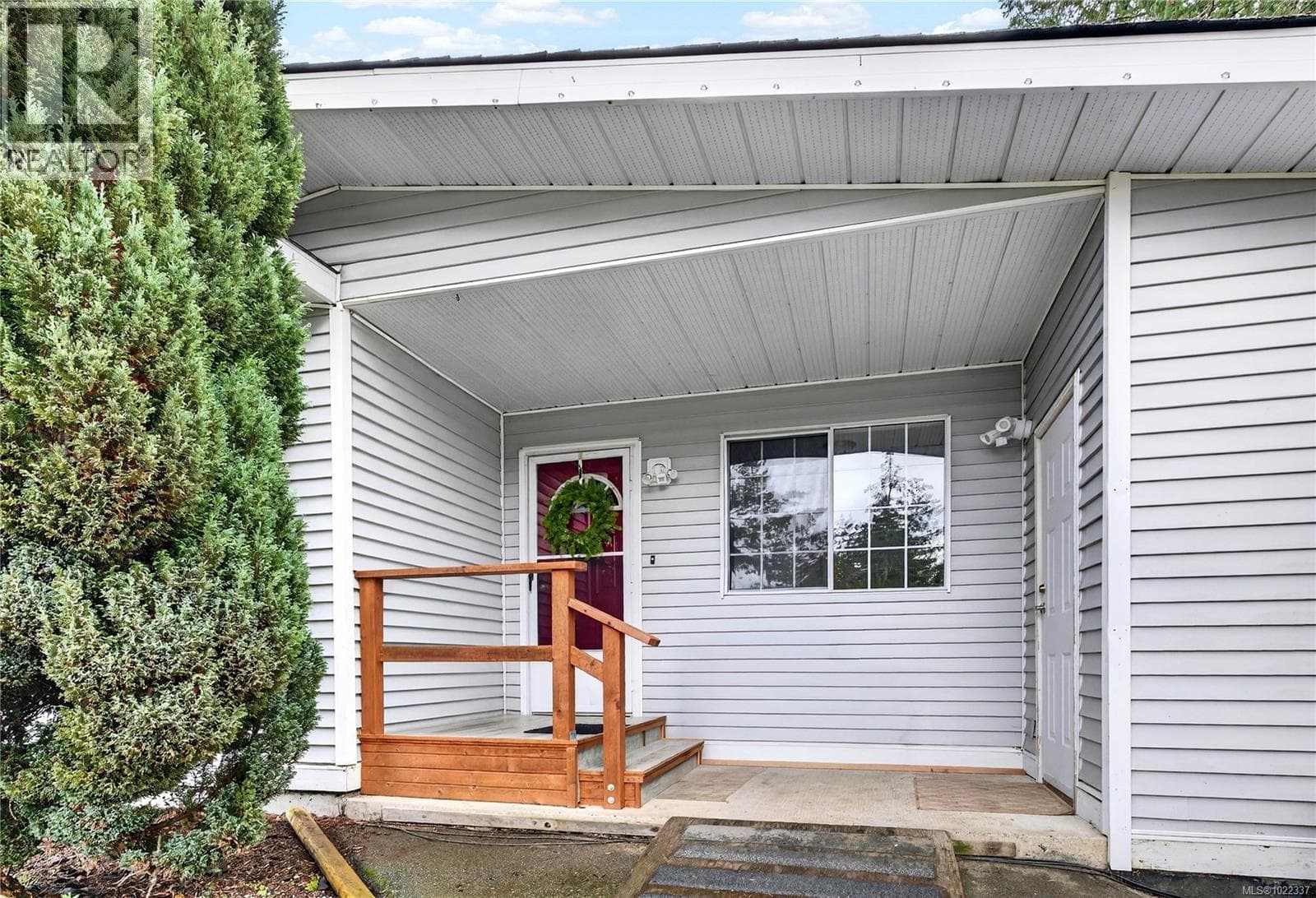 183 Maliview Dr photo 2