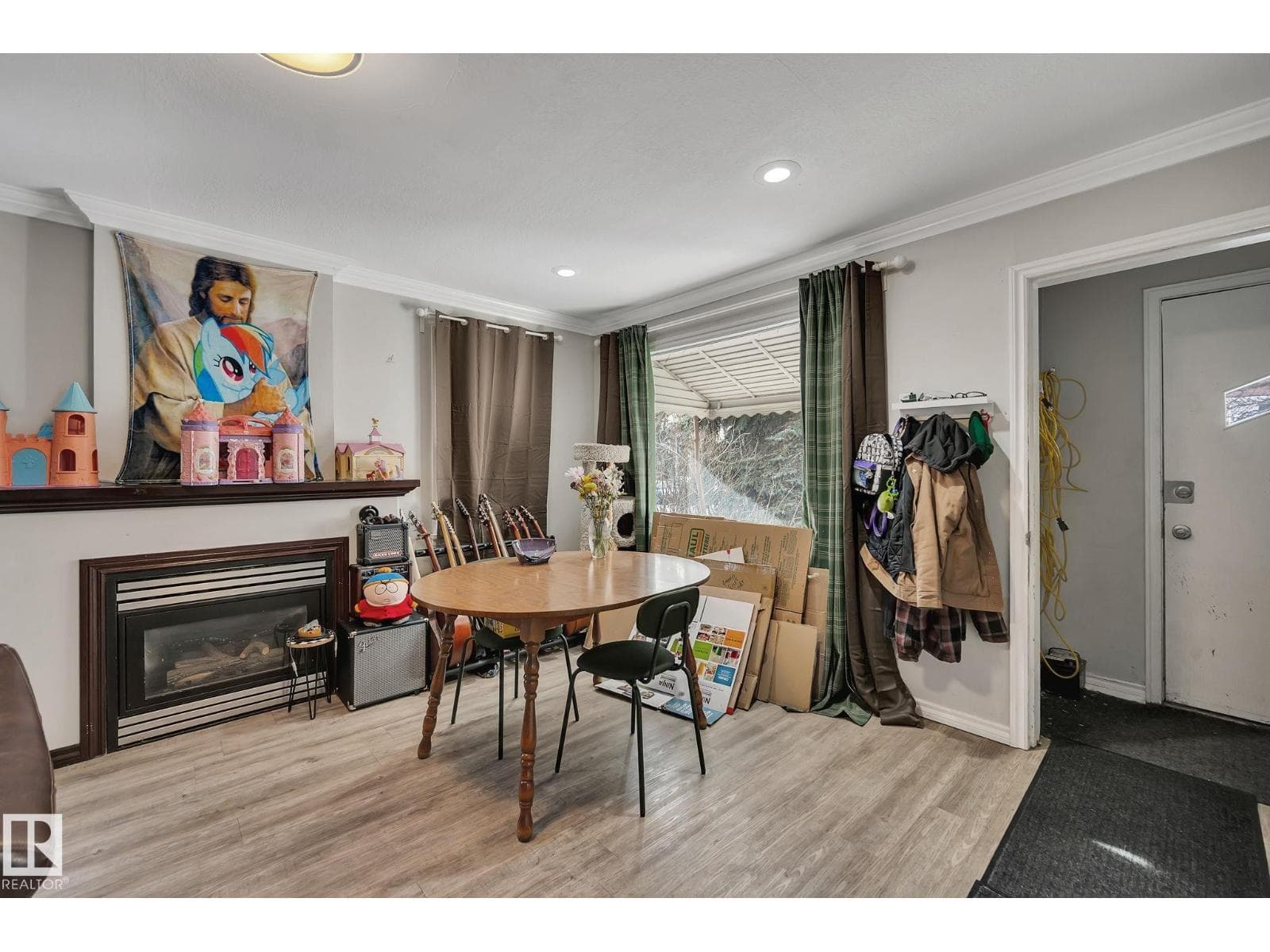 3 bed 2 bath single family at 12235 104 ST NW — $314,900