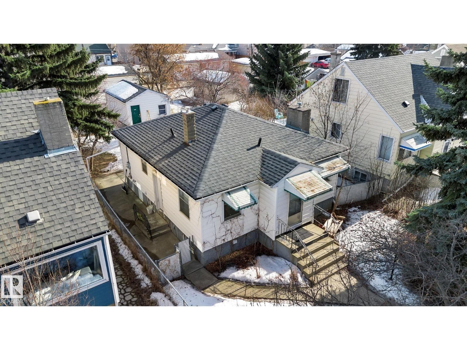 12235 104 ST NW photo 4