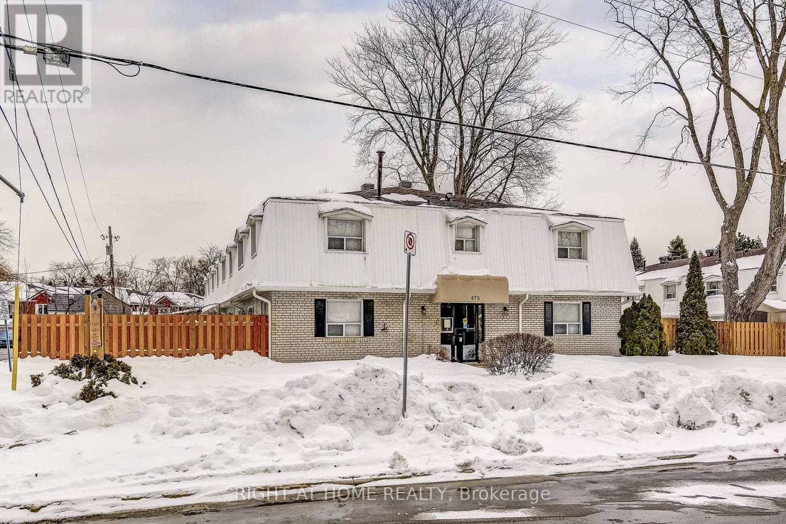 6 - 475 CLARIDGE ROAD photo 2