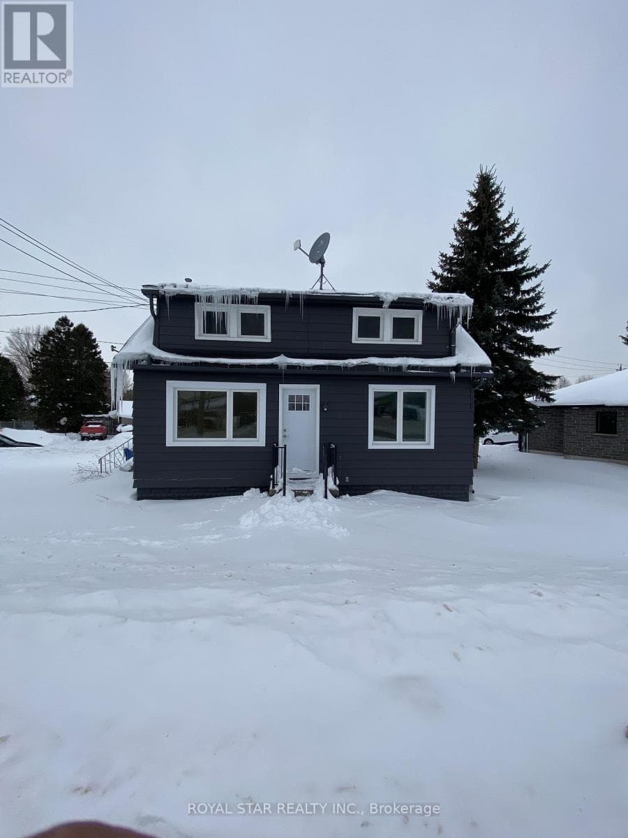 582 GARAFRAXA STREET S photo 2