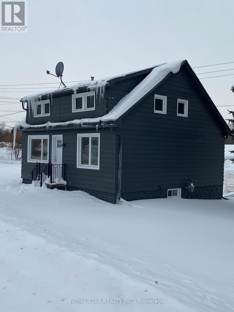 582 GARAFRAXA STREET S photo 3