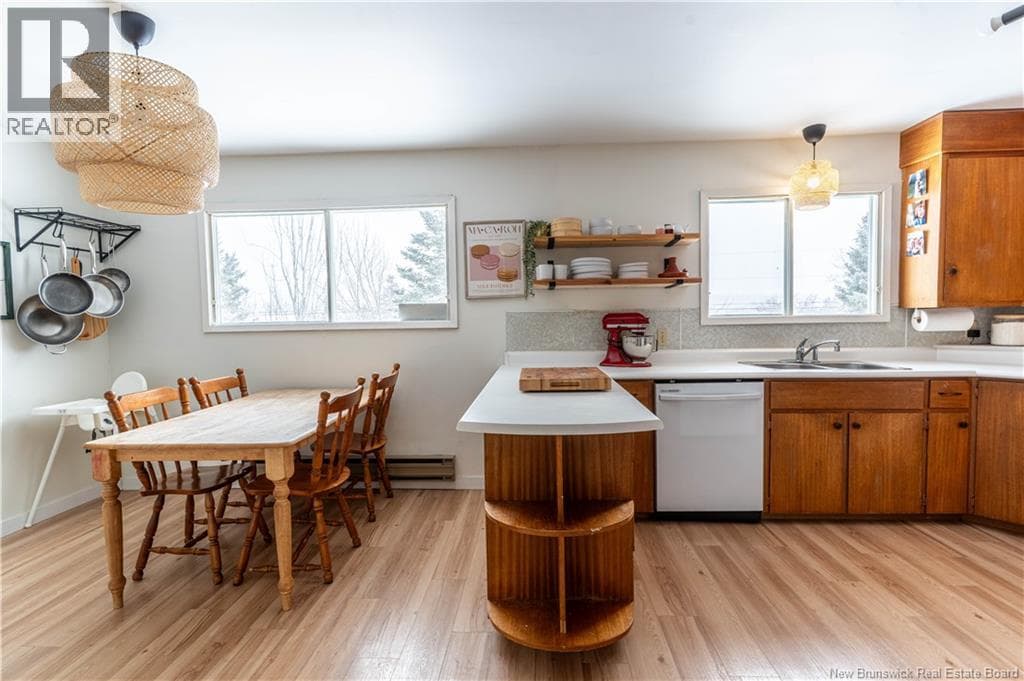 316 Halcomb Road photo 5