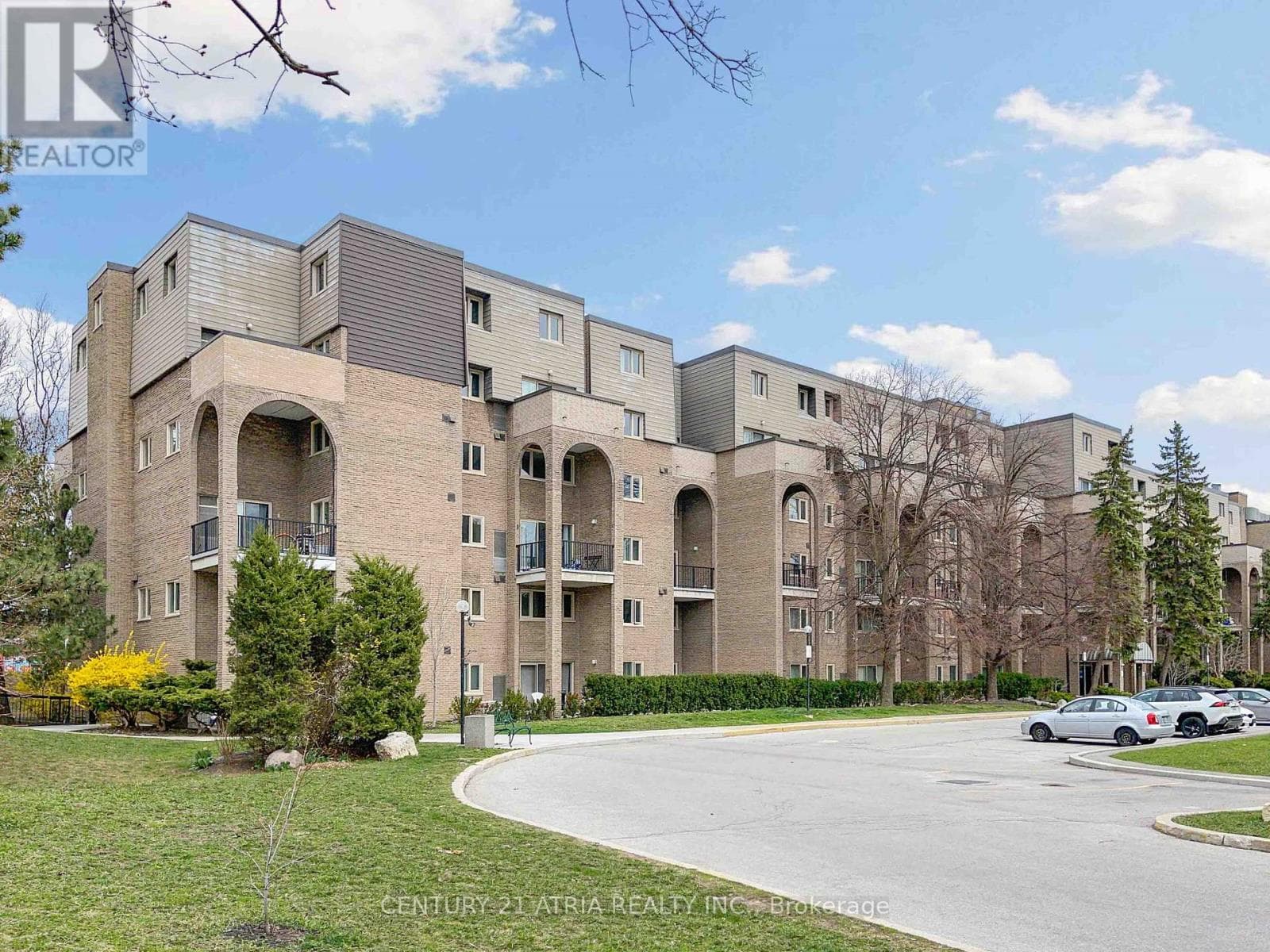4 bed 3 bath single family at 340 - 4005 DON MILLS ROAD — $645,000