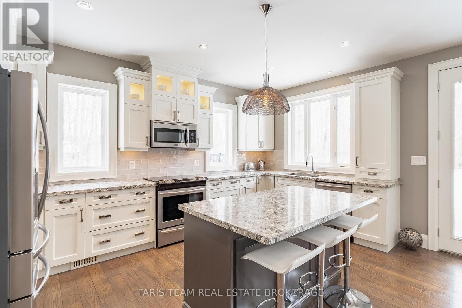 142 MENNILL DRIVE photo 4