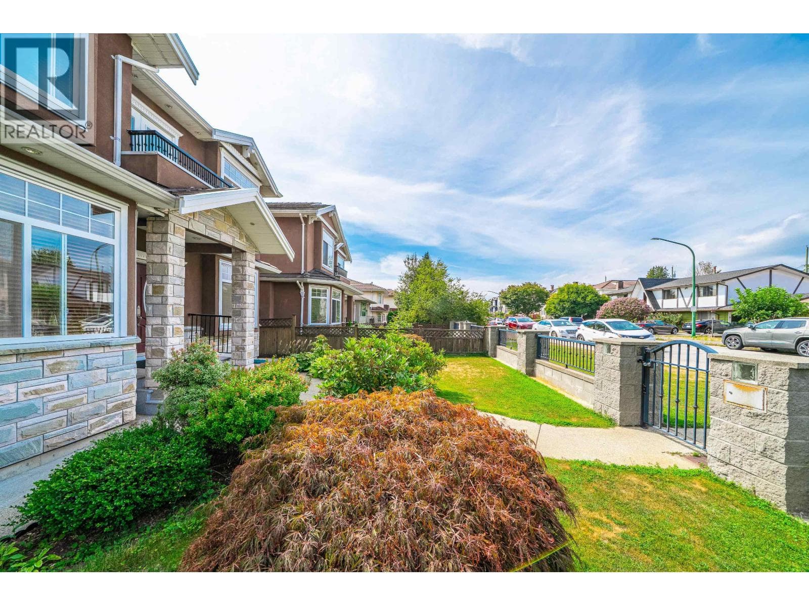 3968 SPRUCE STREET photo 3