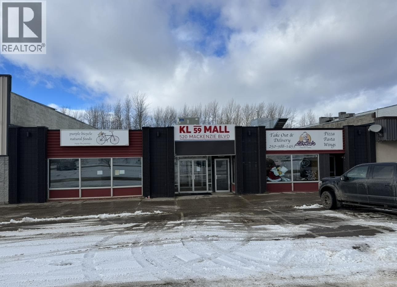 520 MACKENZIE BOULEVARD photo 2