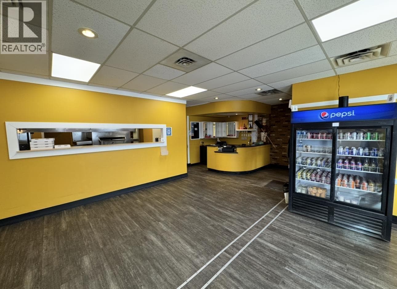 520 MACKENZIE BOULEVARD photo 3