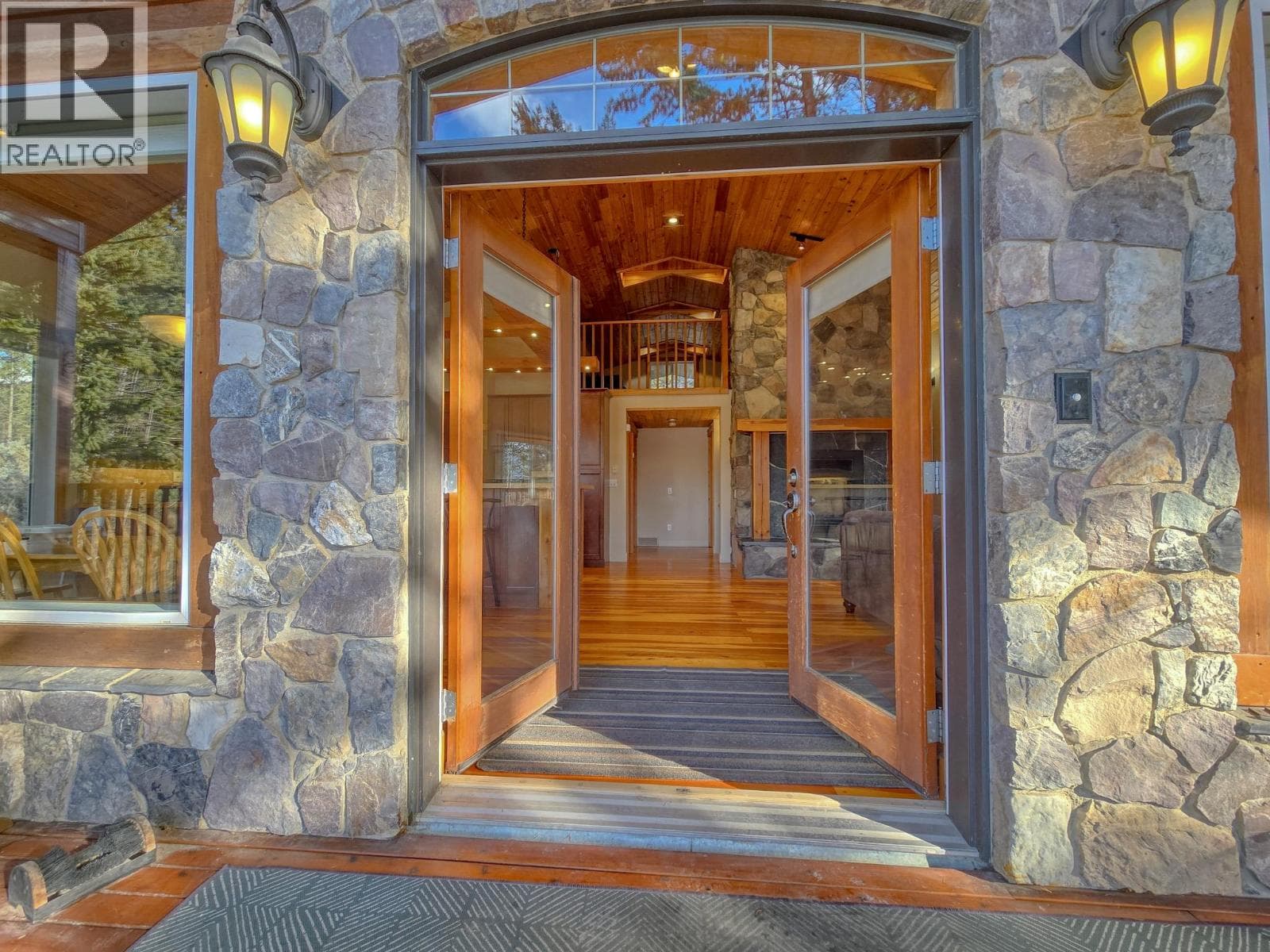 4980 TIMBERSIDE Place photo 3