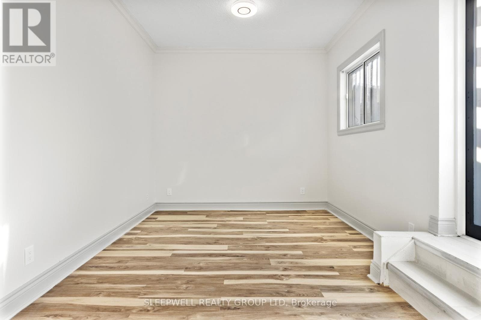 455-457 SOMERSET STREET W photo 5