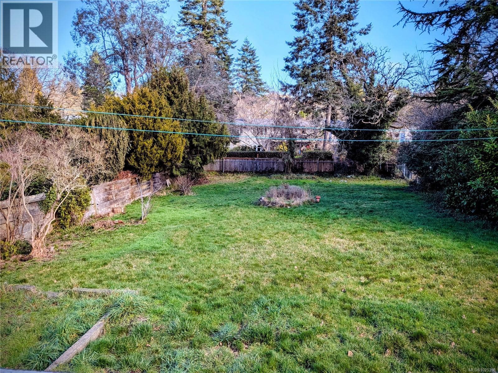 3661 Craigmillar Ave photo 3