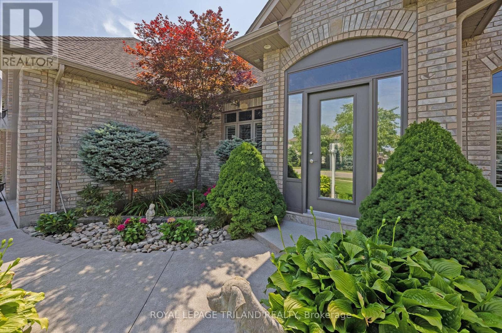 2285 LILAC AVENUE photo 3