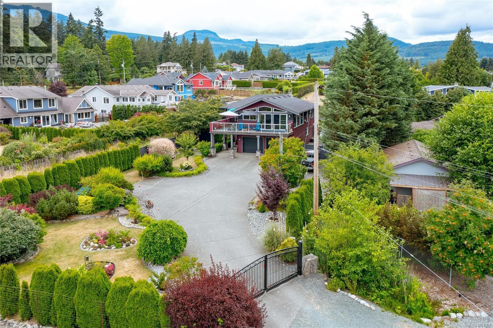 4 bed 4 bath single family at 3635 Shannon Dr — $1,325,000