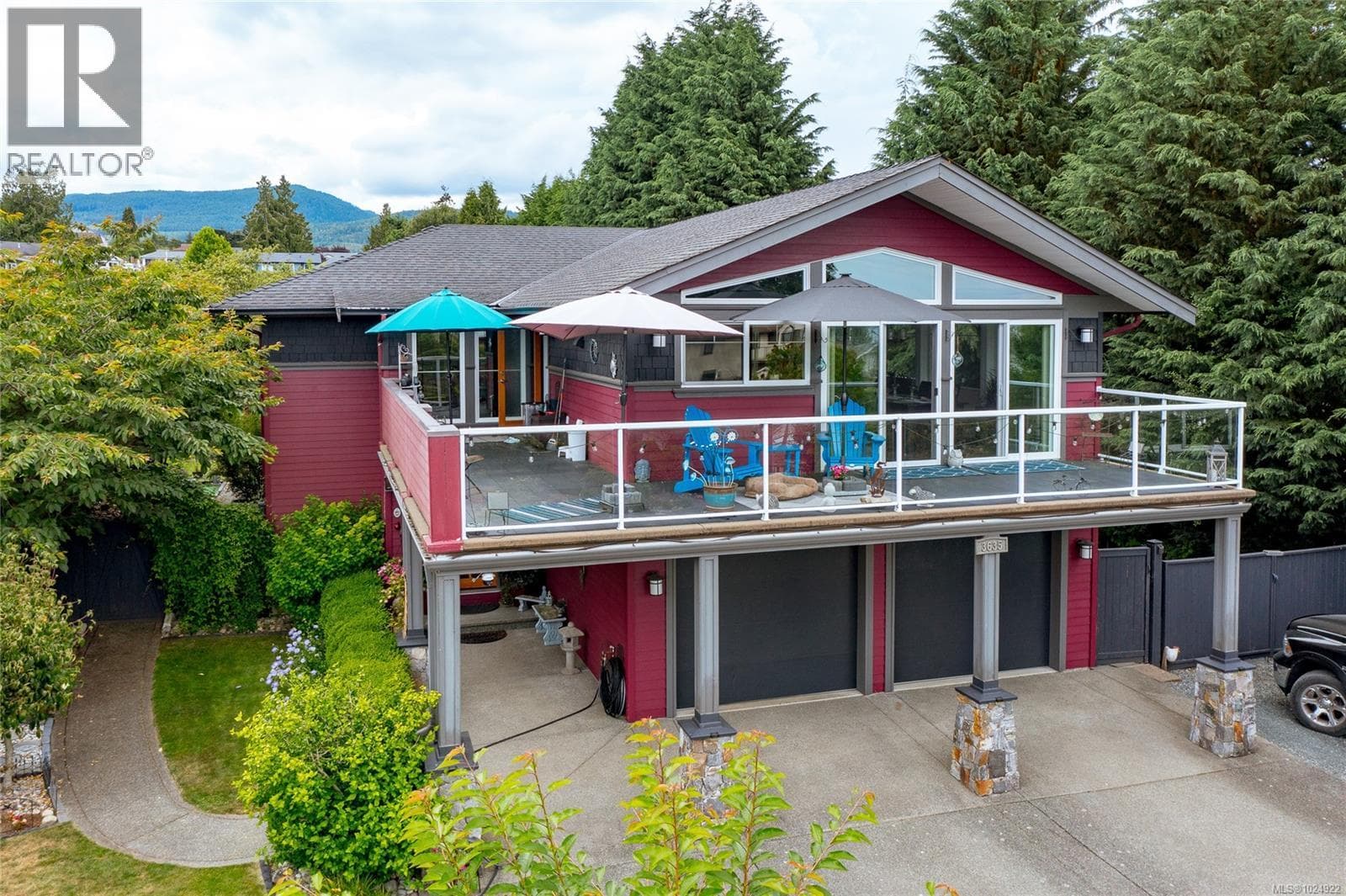 3635 Shannon Dr photo 2