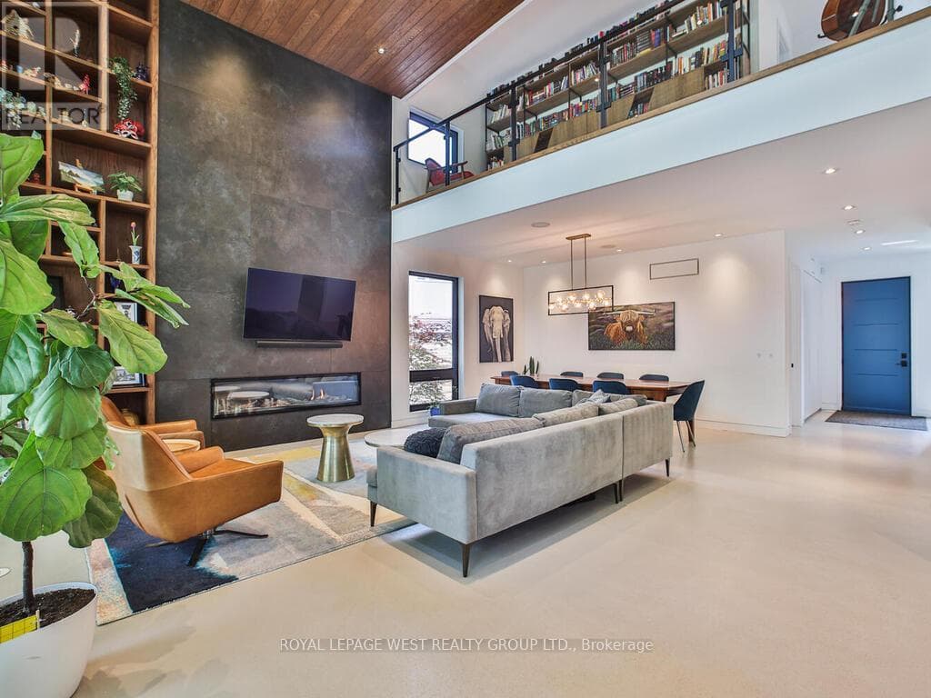 4 bed 4 bath single family at 4 OLD OAK ROAD — $3,999,999