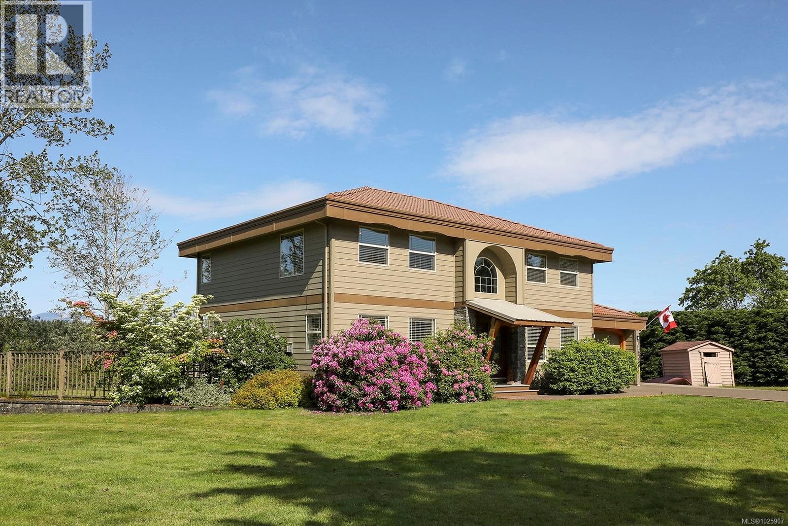 3 bed 3 bath single family at 1675 Chester Pl — $1,059,000